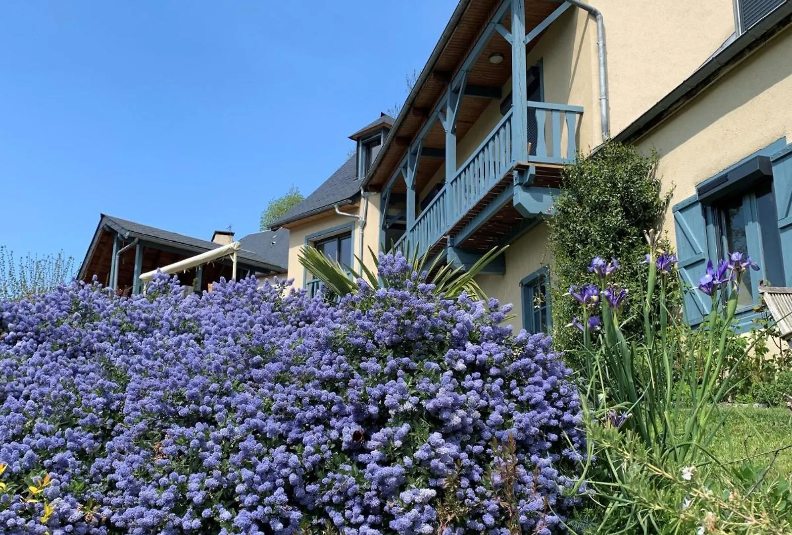 Chambres D'Hotes Las Vignes Beaucens Bed & Breakfast