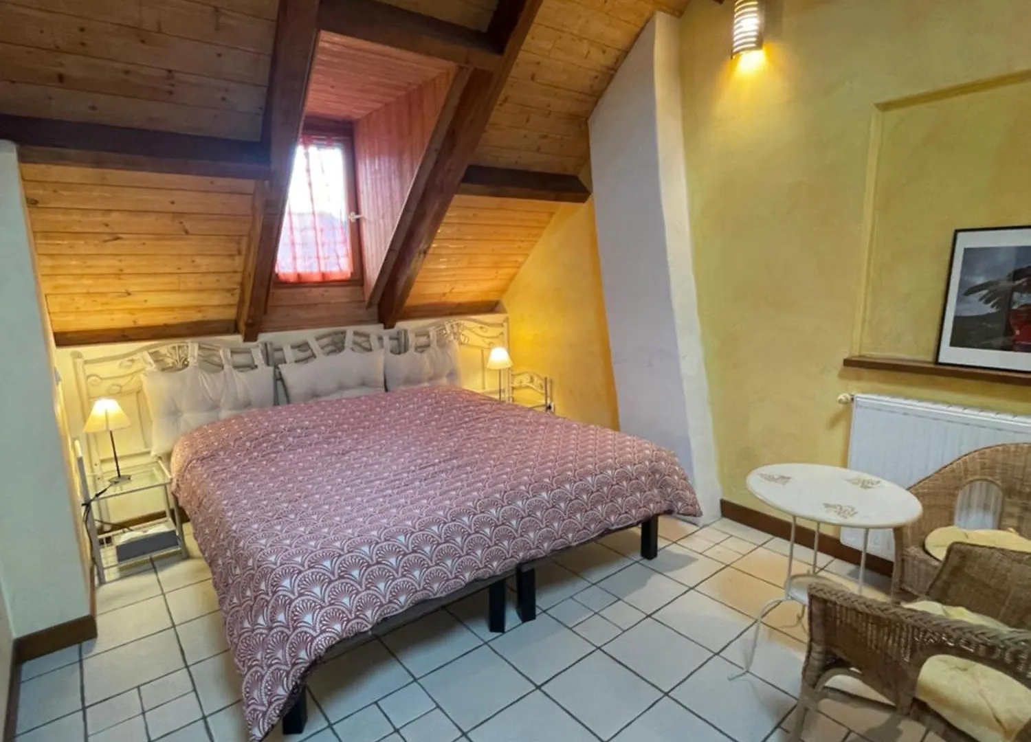 Chambres D'Hotes Las Vignes Beaucens Bed & Breakfast